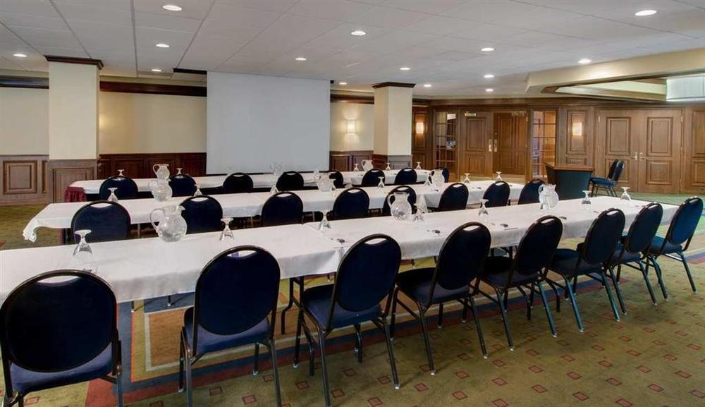 Hampton Inn & Suites Milwaukee Downtown Business bild