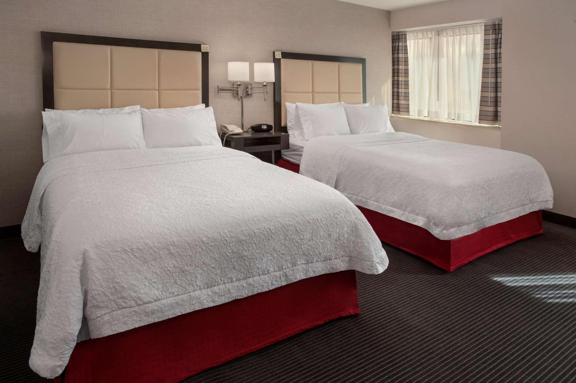 Hampton Inn & Suites Milwaukee Downtown Exteriör bild