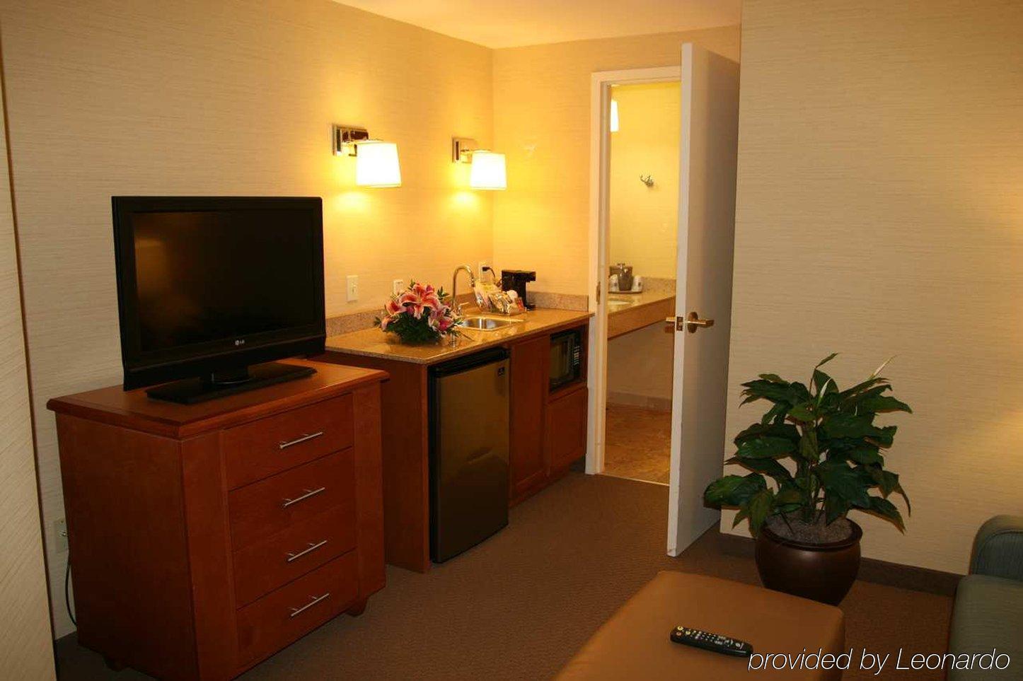 Hampton Inn & Suites Milwaukee Downtown Rum bild